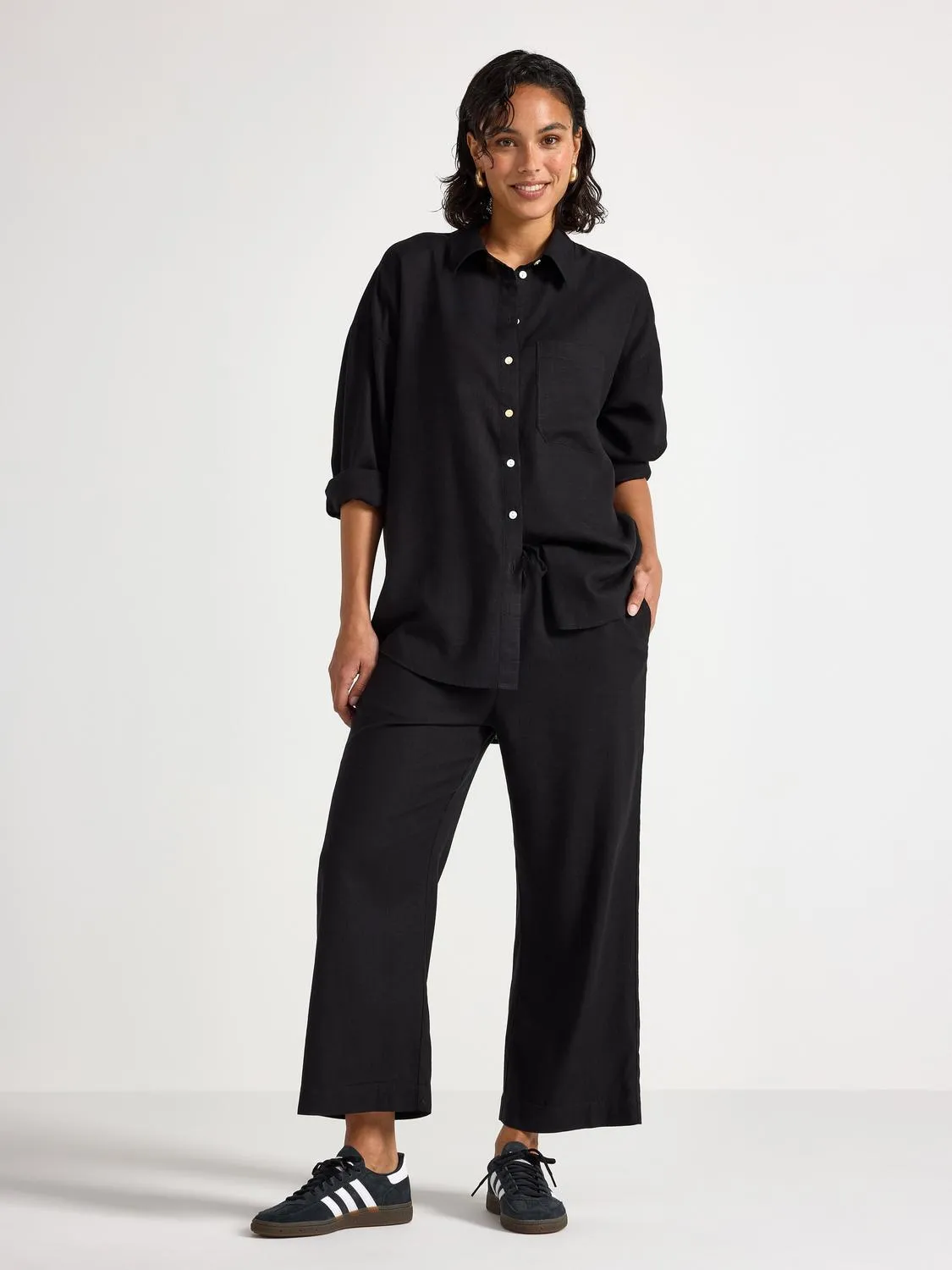 BELLA raka croppade byxor i linneblandning